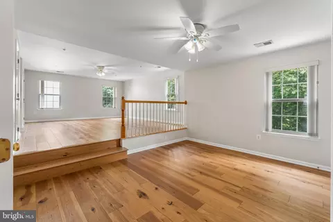 Living - 10206 Thundercloud Ct, Springdale, MD 20774 photo 6 of 9