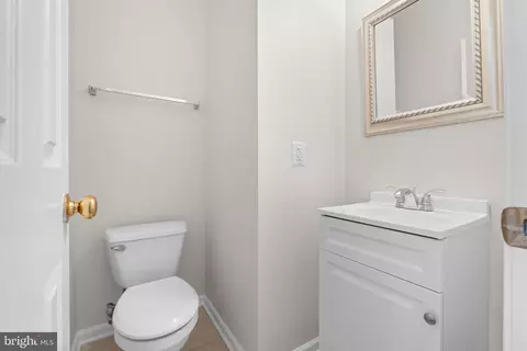 Entry Way - 10206 Thundercloud Ct, Springdale, MD 20774 photo 7 of 11