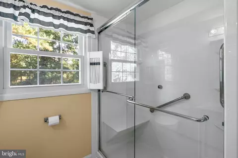 Bath - 12306 Shadetree Ln, Laurel, MD 20708 photo 4 of 4