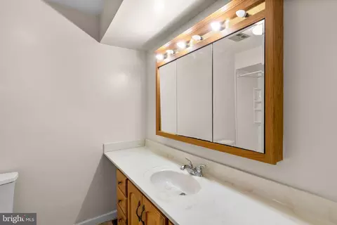 Bath - 12306 Shadetree Ln, Laurel, MD 20708 photo 2 of 4