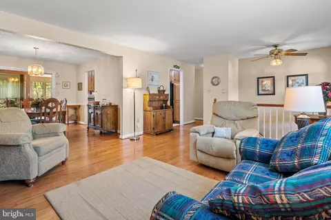 9109 Cheltenham Dr, Brandywine, MD 20613 photo 13