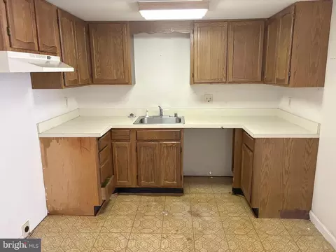 9203 Foxcroft Ave, Clinton, MD 20735 photo 2