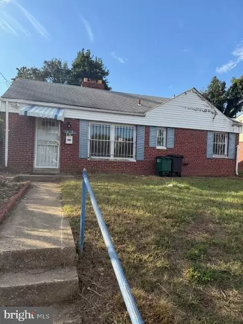 6902 Adel St, Capitol Heights, MD 20743