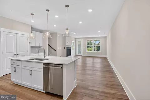 3700 Elizabeth River Dr, Marlboro, MD 20772