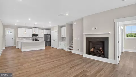 3700 Elizabeth River Dr, Marlboro, MD 20772