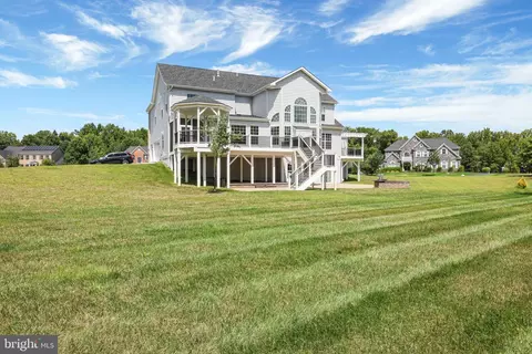 Exterior - 3709 Celeste Bruce Cir, Bowie, MD 20721 photo 10 of 12