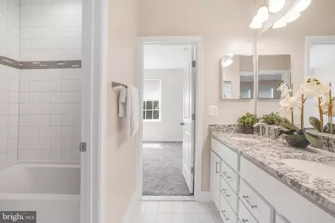 Entry Way - 3709 Celeste Bruce Cir, Bowie, MD 20721 photo 16 of 22