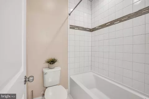 Bath - 3709 Celeste Bruce Cir, Bowie, MD 20721 photo 4 of 10