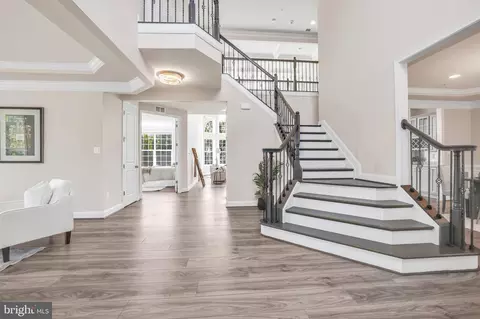 Entry Way - 3709 Celeste Bruce Cir, Bowie, MD 20721 photo 7 of 22