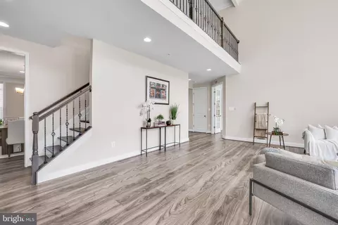 Entry Way - 3709 Celeste Bruce Cir, Bowie, MD 20721 photo 3 of 22