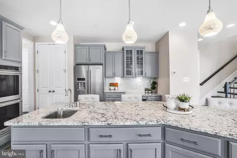 Kitchen - 3709 Celeste Bruce Cir, Bowie, MD 20721 photo 8 of 12