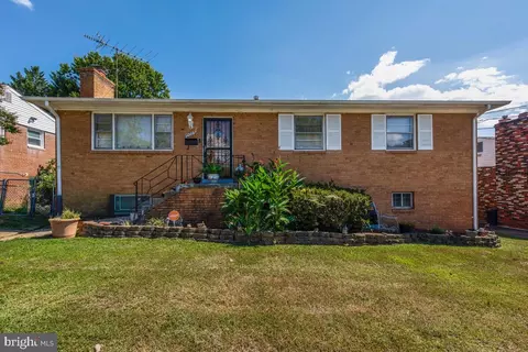2009 Gaither St, Temple Hills, MD 20748