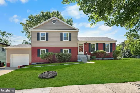 2101 Willowtree Ln, Temple Hills, MD 20748