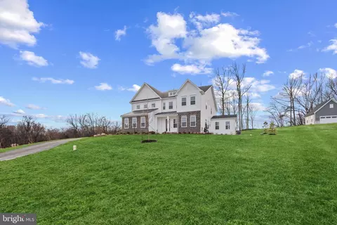 16503 Rolling Knolls Ln, Marlboro, MD 20774