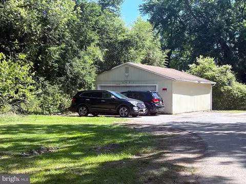 6901 Glenn Dale Rd, Glenn Dale, MD 20769