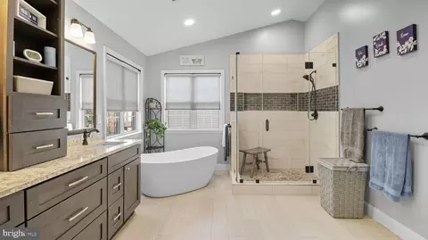 5308 Lakevale Ter, Bowie, MD 20720