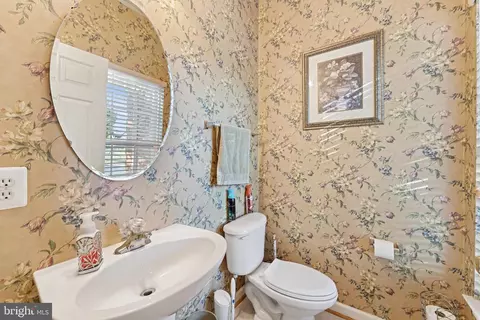 Bath - 8108 Whittham Dr, Brandywine, MD 20613 photo 1 of 6