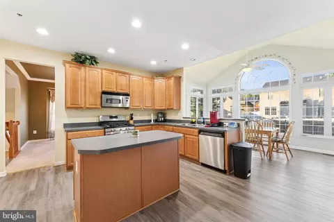 Kitchen - 8108 Whittham Dr, Brandywine, MD 20613 photo 2 of 3