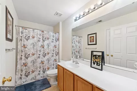 Bath - 8108 Whittham Dr, Brandywine, MD 20613 photo 2 of 6