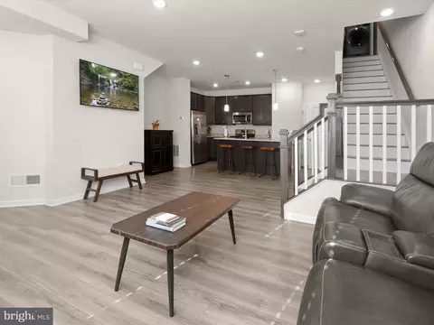 5656 Lanteen St, Lanham, MD 20706 photo 4