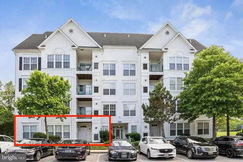 15618 Everglade Ln #101, Bowie, MD 20716