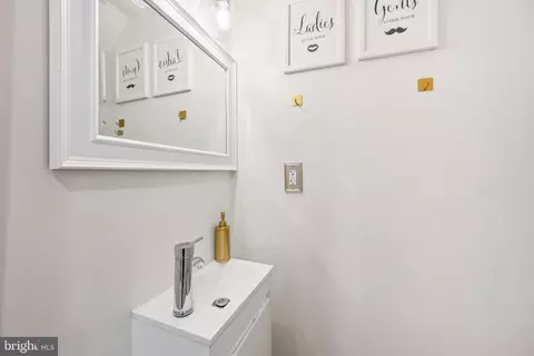 Bath - 4014 37th St, Mount Rainier, MD 20712 photo 1 of 4