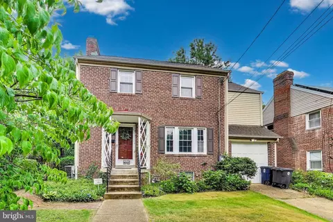 4208 Longfellow St, Hyattsville, MD 20781