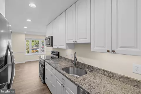 8493 Snowden Oaks Pl, Laurel, MD 20708 photo 8