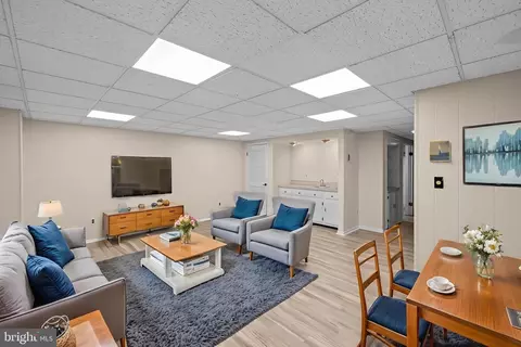 8493 Snowden Oaks Pl, Laurel, MD 20708 photo 28