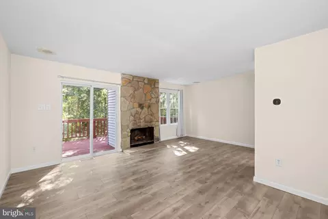 8493 Snowden Oaks Pl, Laurel, MD 20708 photo 11
