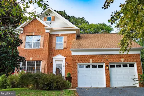 7804 New Ascot Ln, Clinton, MD 20735