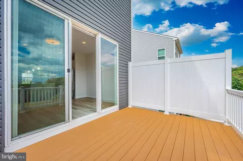 Exterior - 1013 Highpoint Trl, Laurel, MD 20707 photo 5 of 9