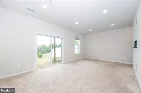 Living - 1013 Highpoint Trl, Laurel, MD 20707 photo 7 of 8