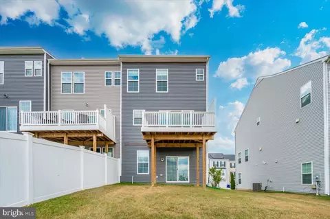 Exterior - 1013 Highpoint Trl, Laurel, MD 20707 photo 6 of 9