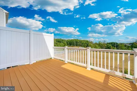 Exterior - 1013 Highpoint Trl, Laurel, MD 20707 photo 4 of 9