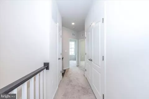 Entry Way - 1013 Highpoint Trl, Laurel, MD 20707 photo 8 of 11