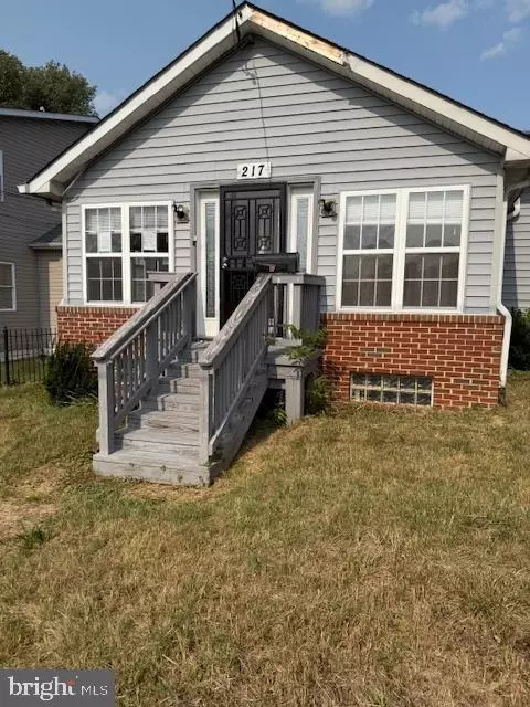 217 Maryland Park Dr, Capitol Heights, MD 20743