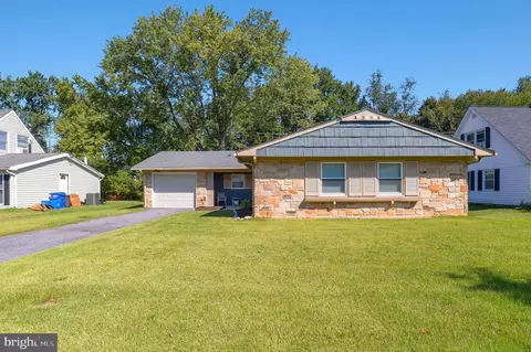 12418 Kensington Ln, Bowie, MD 20715