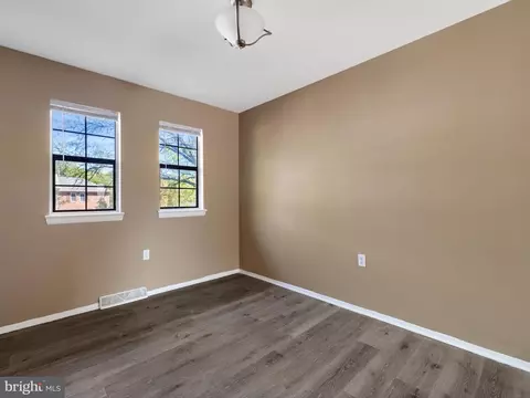 8010 Sandy Spring Rd, Laurel, MD 20707 photo 7