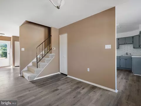 8010 Sandy Spring Rd, Laurel, MD 20707 photo 8