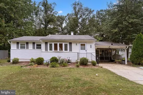 6406 Sandy St, Laurel, MD 20707
