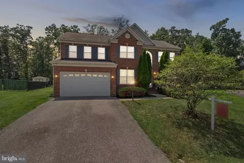 8301 Cedarview Ct, Clinton, MD 20735 photo 2