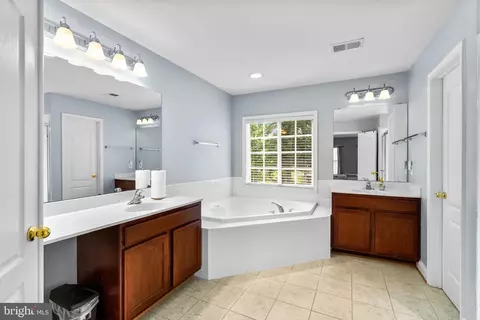 8301 Cedarview Ct, Clinton, MD 20735 photo 18