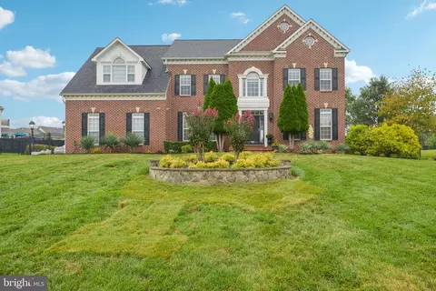 5802 Amelias Grove Ln, Bowie, MD 20720
