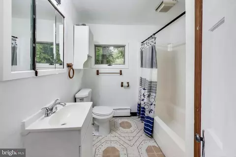 Bath - 9211 Fowler Ln, Lanham, MD 20706 photo 2 of 2