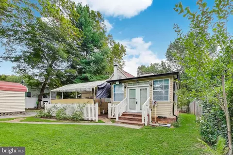 Exterior - 9211 Fowler Ln, Lanham, MD 20706 photo 6 of 11