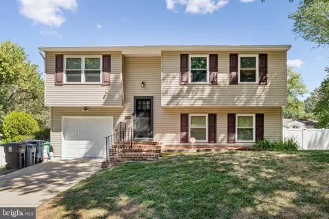 12506 Sturdee Dr, Marlboro, MD 20772
