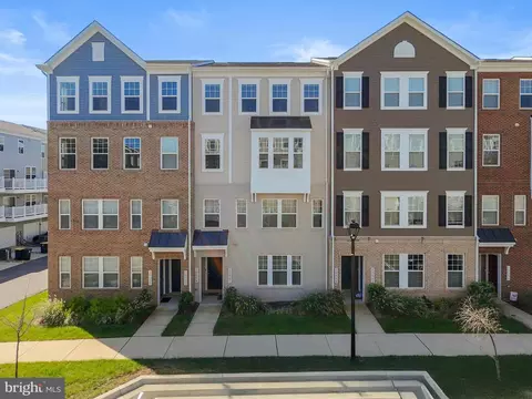 10549 Jim Lovell Ln #1422, Lanham, MD 20706