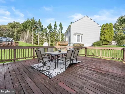 Exterior - 8806 Admiral Dr, Laurel, MD 20708 photo 4 of 12