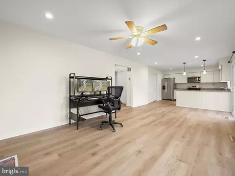 Living - 8806 Admiral Dr, Laurel, MD 20708 photo 9 of 9